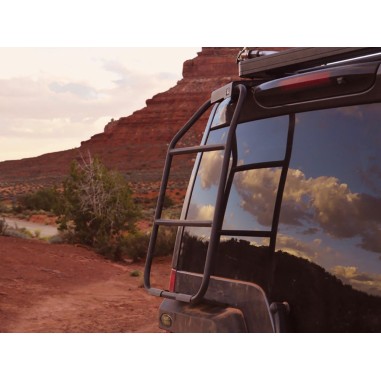 Échelle pour un Land Rover Discovery 3/4 AND...