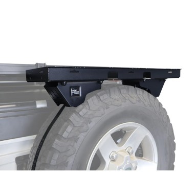 Tablette montée sur la roue de secours